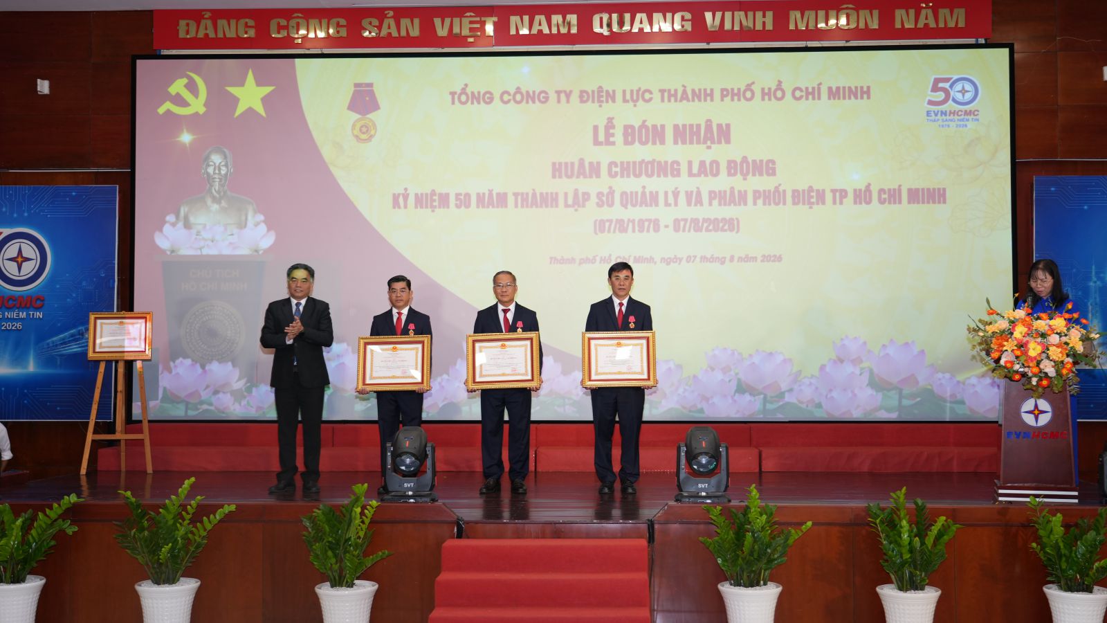 Điện lực TPHCM vinh dự đón nhận Huân chương Lao động hạng Ba- Ảnh 3.