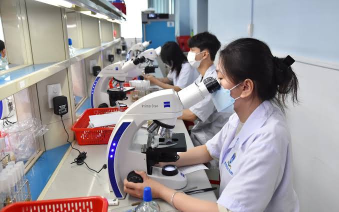 Điều kiện, thủ tục miễn học phí cho sinh viên dân tộc thiểu số