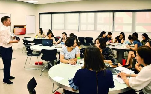 Chế độ lương đối với công chức đi học ở nước ngoài