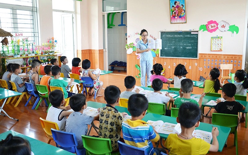 Trẻ em thuộc đối tượng phổ cập giáo dục mầm non cho trẻ 5-6 tuổi được miễn, giảm, hỗ trợ học phí