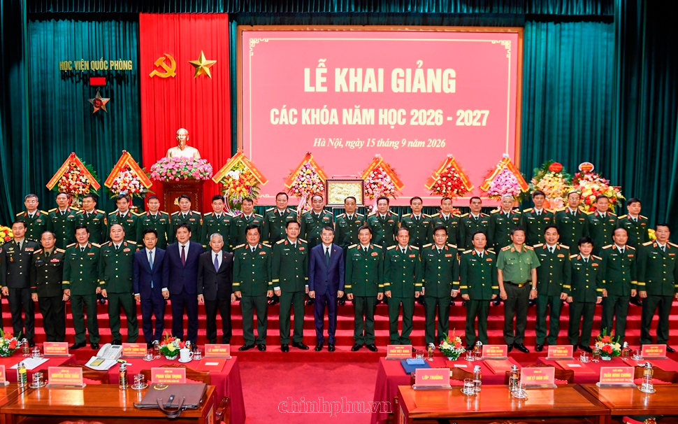 Thủ tướng: Phải chuẩn bị khả năng ứng phó với những tình huống chưa có tiền lệ về quân sự - quốc phòng