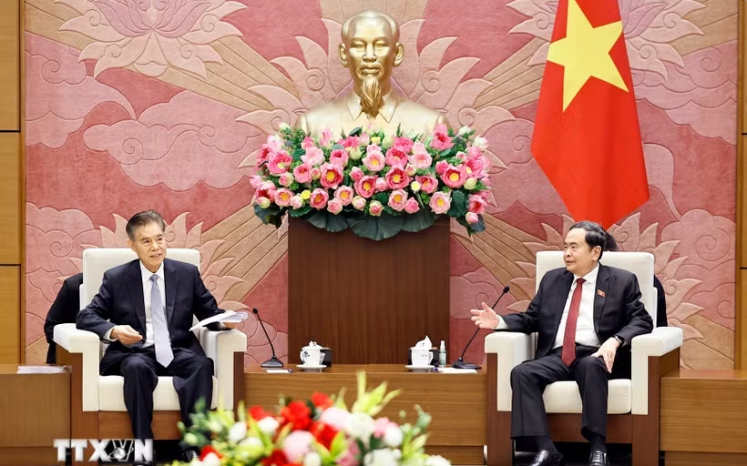 Chủ tịch Quốc hội Trần Thanh Mẫn tiếp Chủ nhiệm Ủy ban Tài chính và Kinh tế Nhân đại toàn quốc Trung Quốc