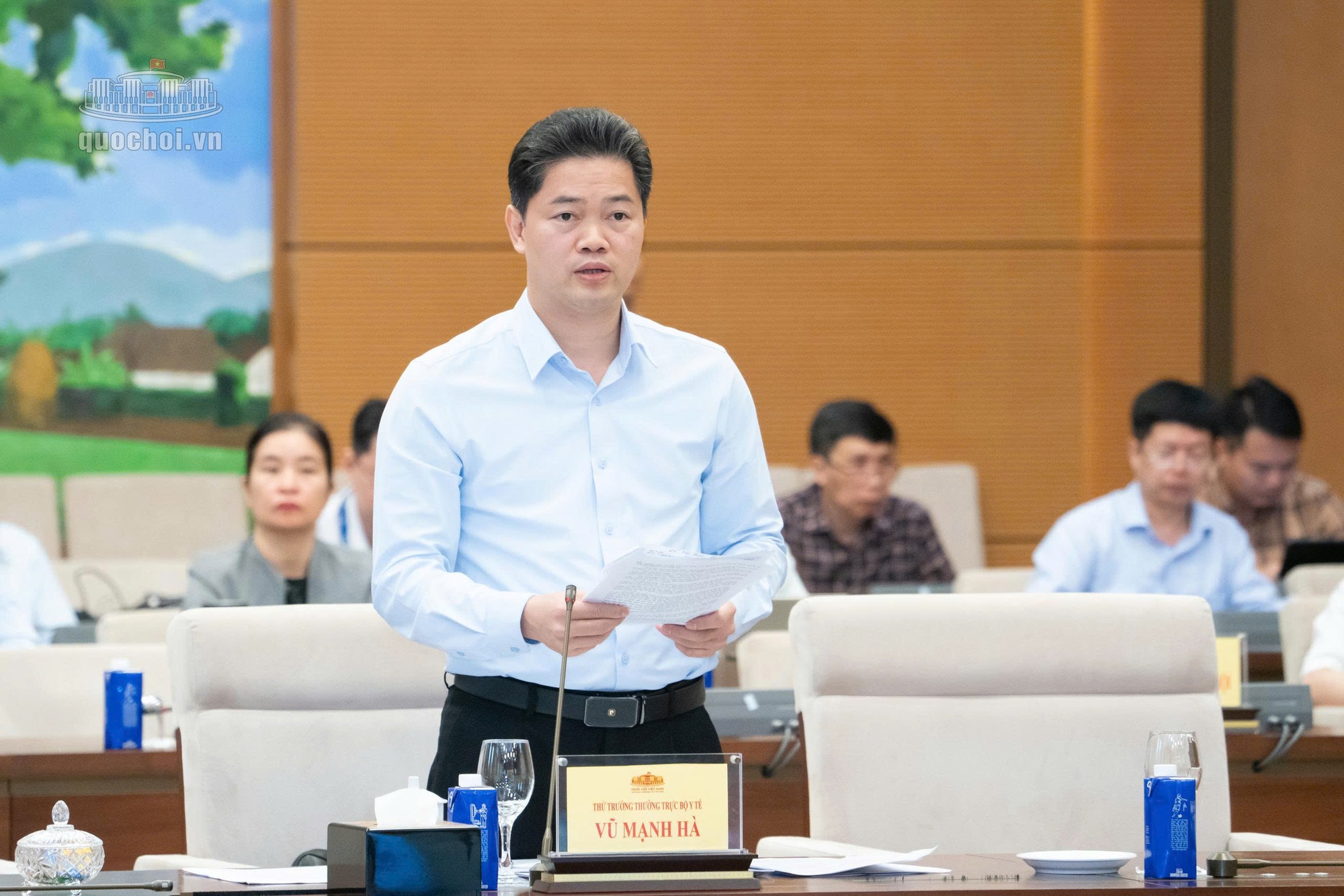Ủy ban Thường vụ Quốc hội cho ý kiến dự án Luật sửa đổi, bổ sung một số điều của Luật Phòng, chống tác hại của thuốc lá- Ảnh 1.