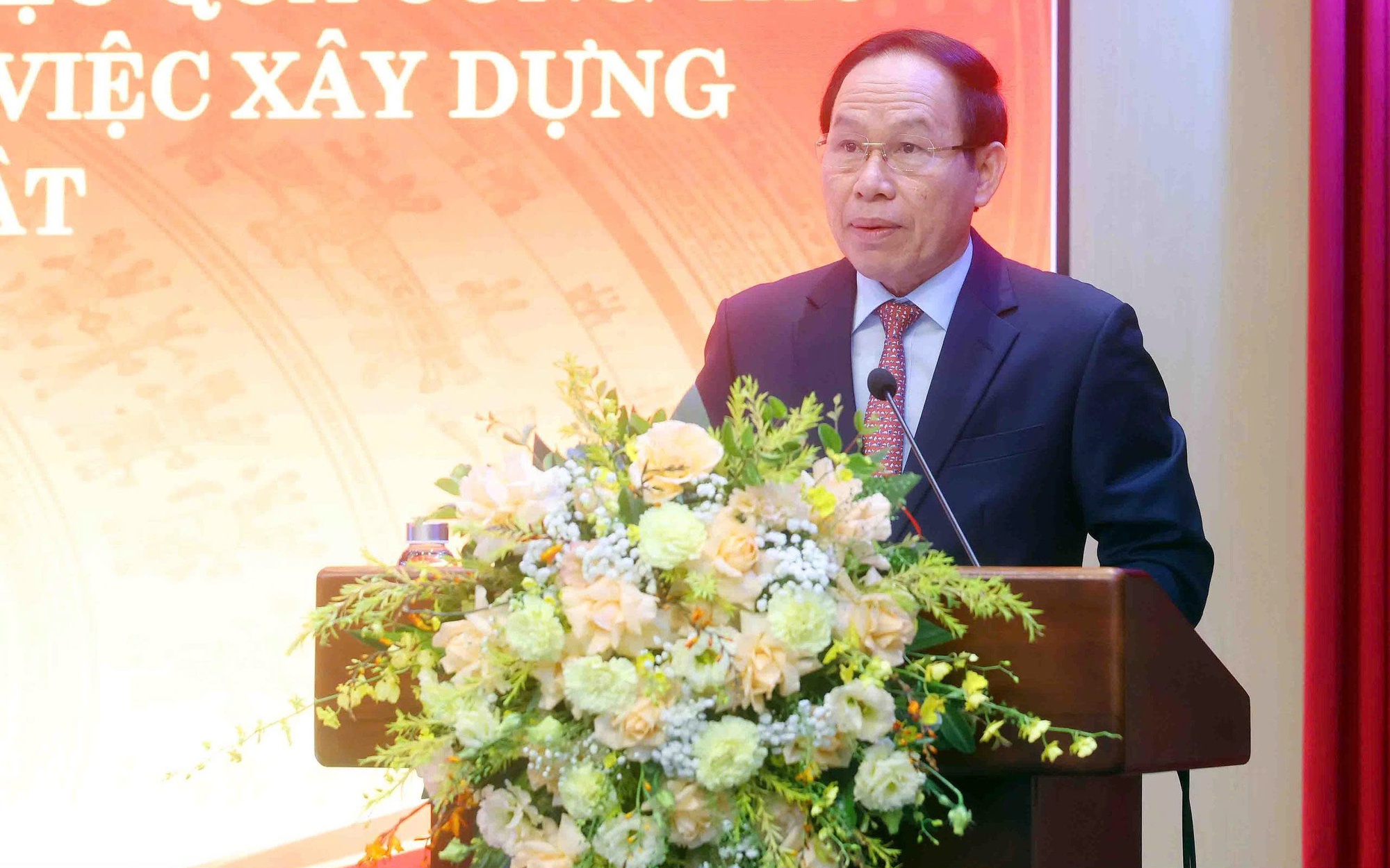 Tổ chức thi hành pháp luật chuyên nghiệp, ổn định, thích ứng linh hoạt với thực tiễn