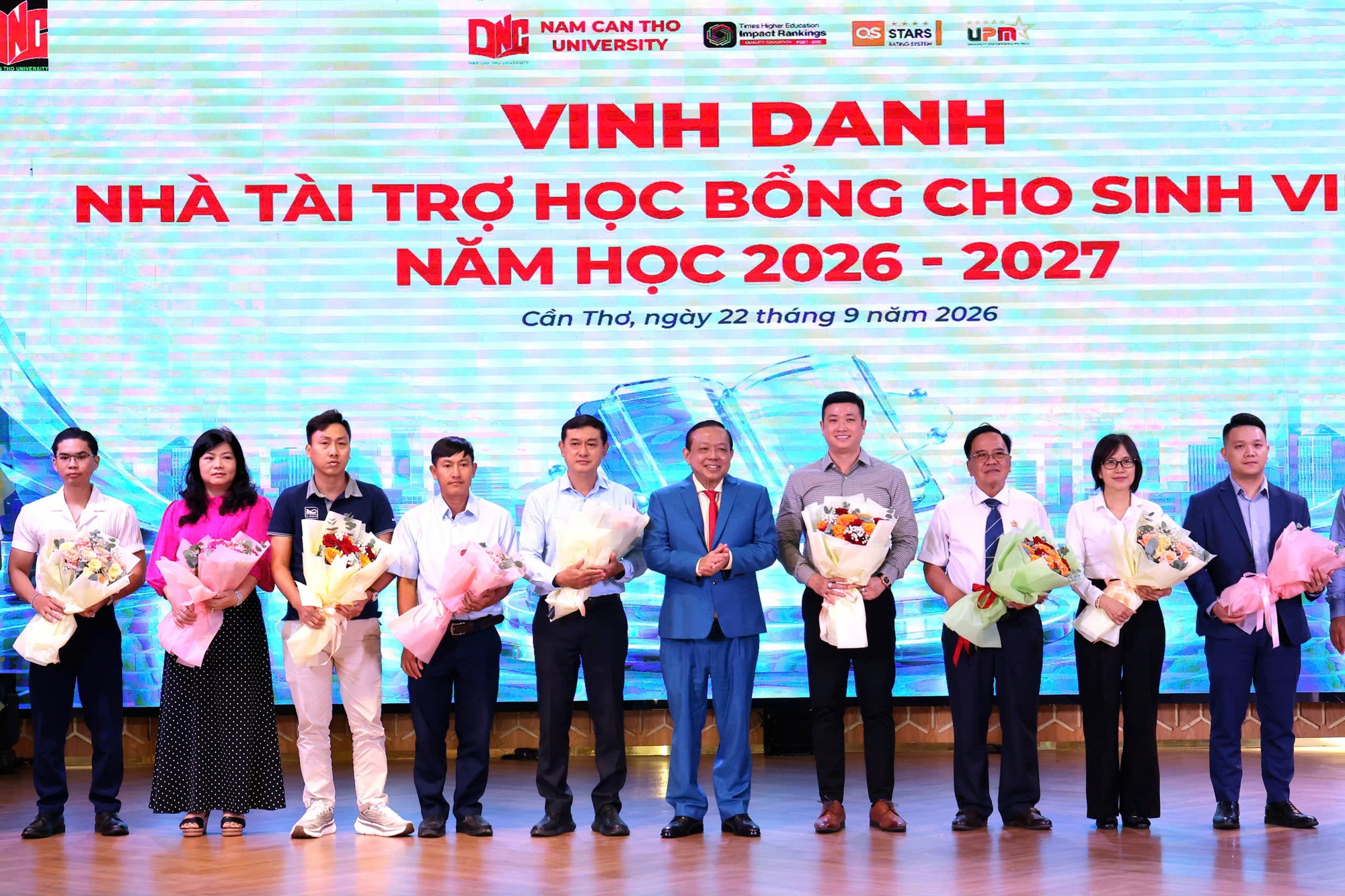 Cần Thơ cần nhân lực cho AI, kinh tế xanh, logistics- Ảnh 1.