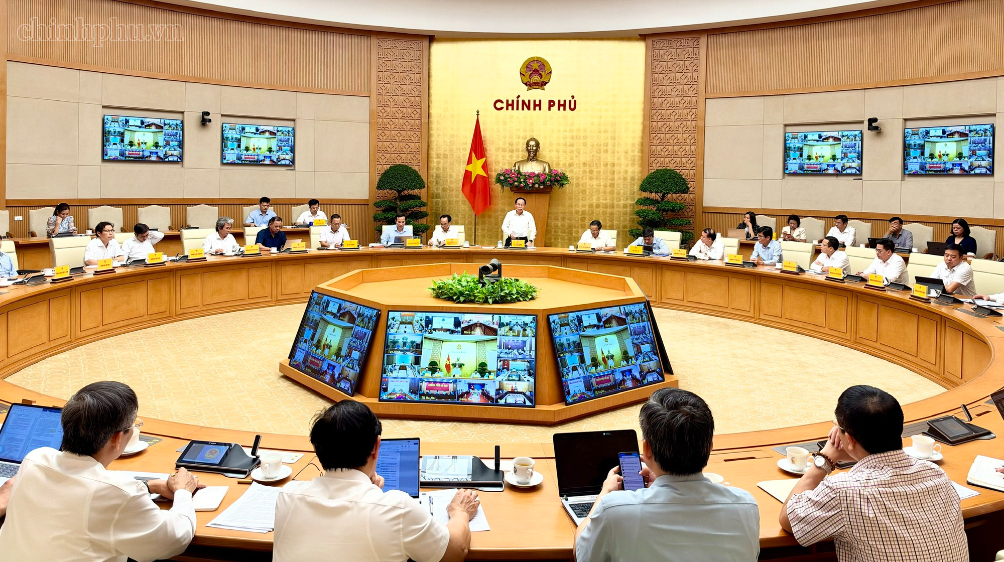 Giải quyết căn cơ vấn đề thiếu giáo viên- Ảnh 1.