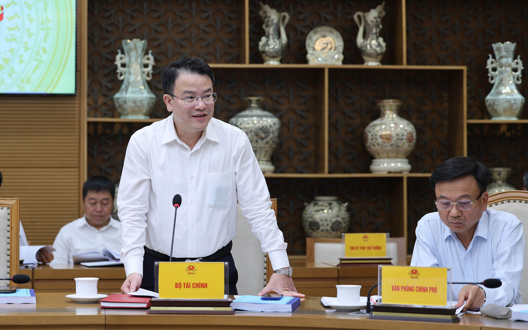 Phó Thủ tướng Thường trực Phạm Gia Túc chủ trì họp tháo gỡ vướng mắc cho một số dự án BT tại Khu đô thị mới Thủ Thiêm (TPHCM)- Ảnh 3.