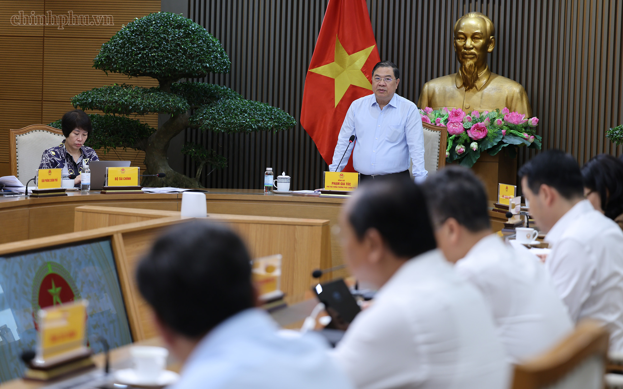 Hoàn thiện cơ chế, chính sách để tạo động lực phát triển kinh tế cửa khẩu
