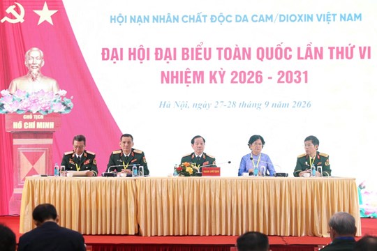 Trung tướng Nguyễn Hữu Chính tái đắc cử Chủ tịch Hội Nạn nhân chất độc da cam/dioxin Việt Nam- Ảnh 1.