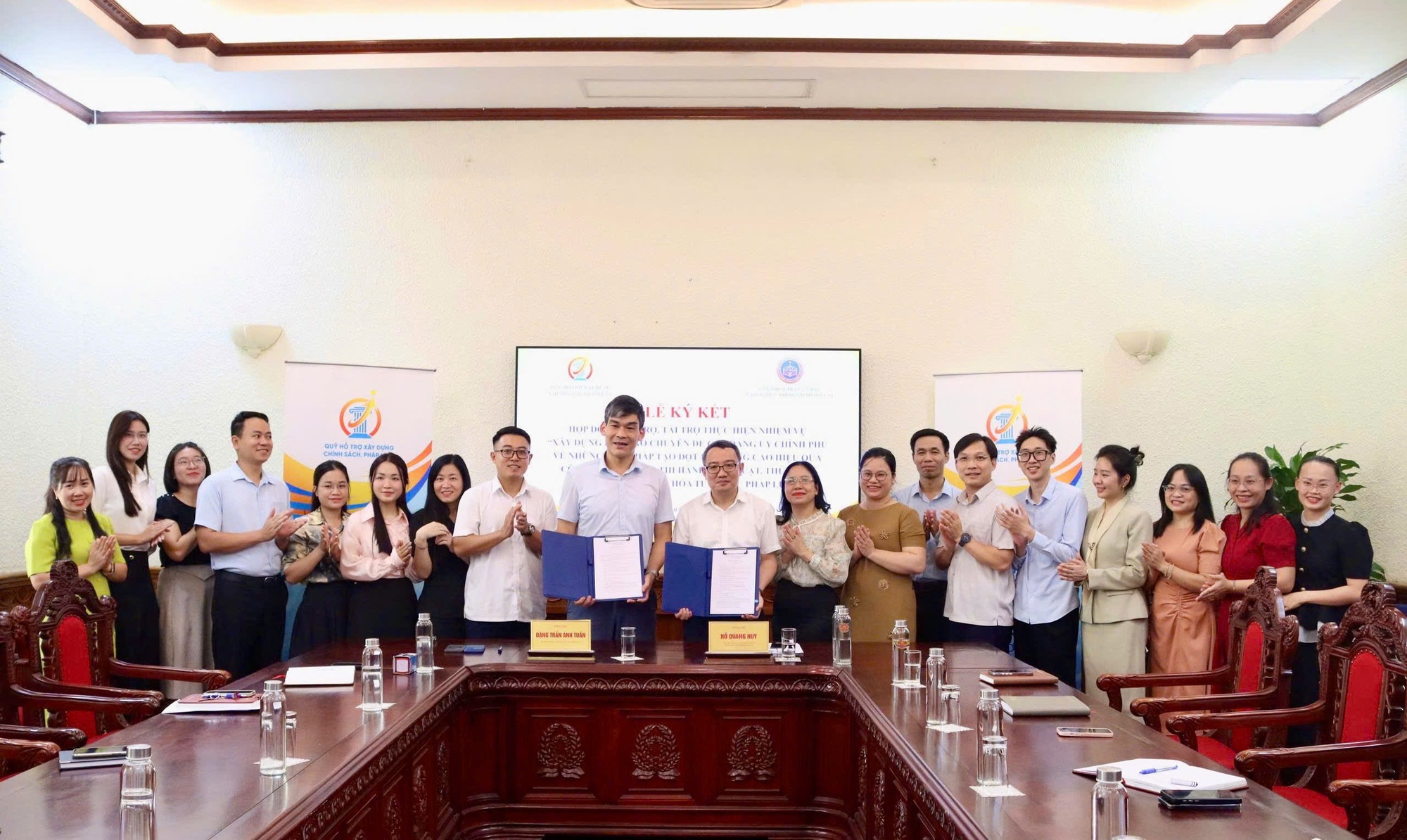 Kết nối, bổ sung nguồn lực cho công tác xây dựng và tổ chức thi hành pháp luật- Ảnh 3.