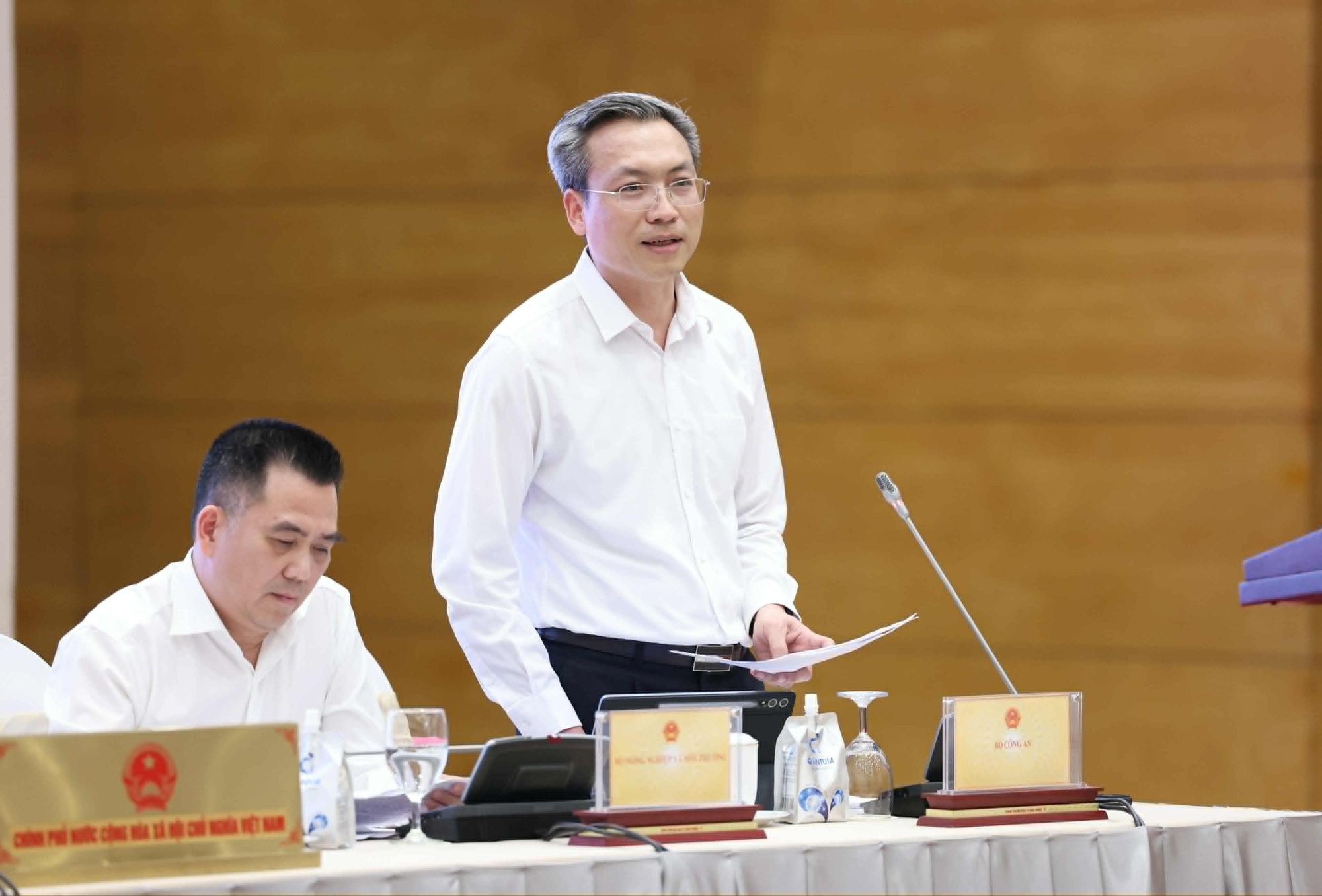 Chánh Văn phòng Bộ Công an: Khởi tố 'Huấn Hoa Hồng' thêm tội lừa đảo chiếm đoạt tài sản- Ảnh 1.