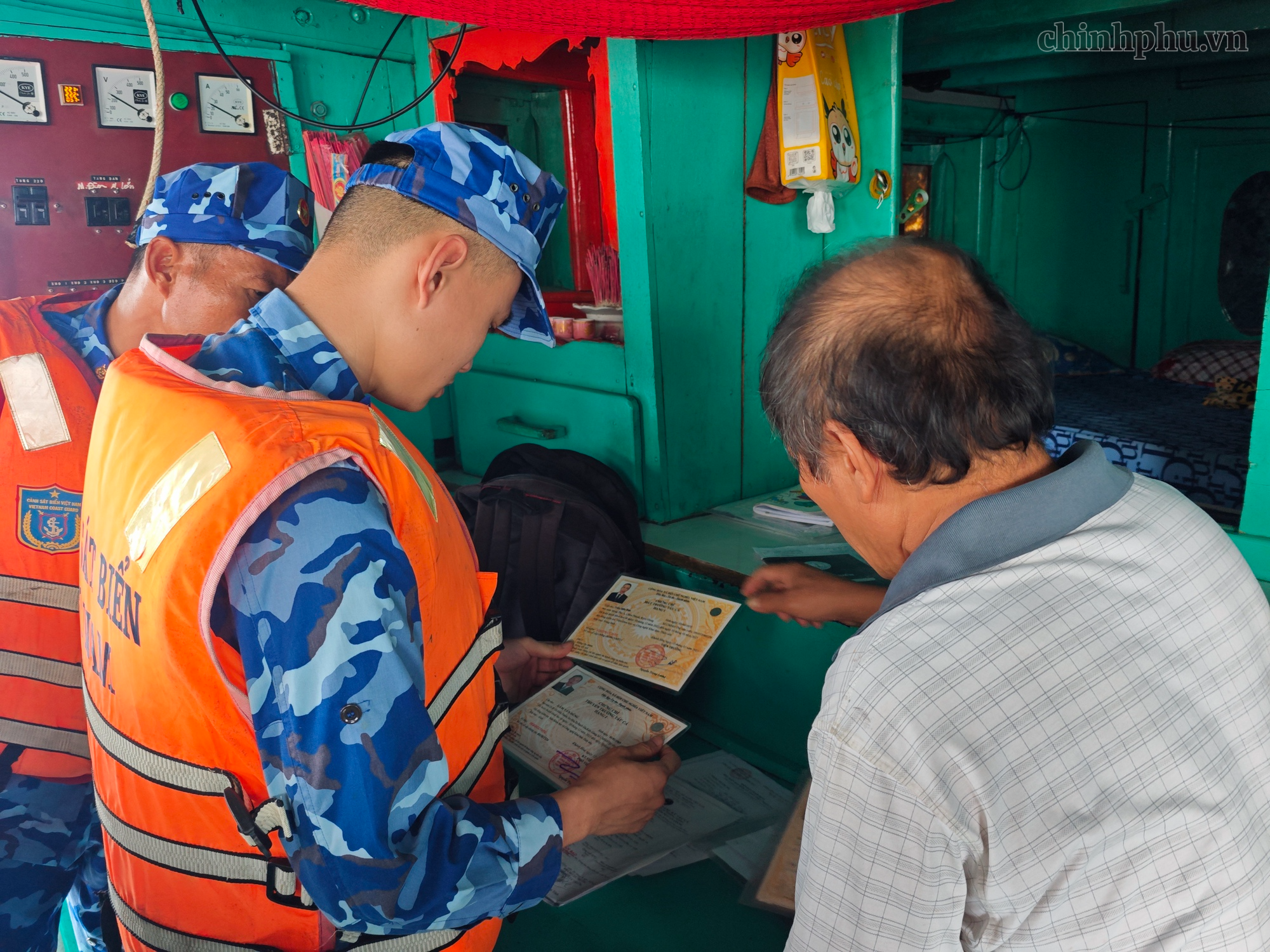 Chung sức gỡ 'thẻ vàng' IUU, giữ bình yên trên biển- Ảnh 2.