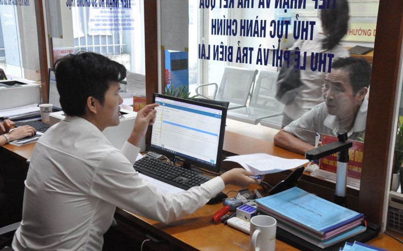 Thẩm quyền trình khen thưởng quá trình cống hiến
