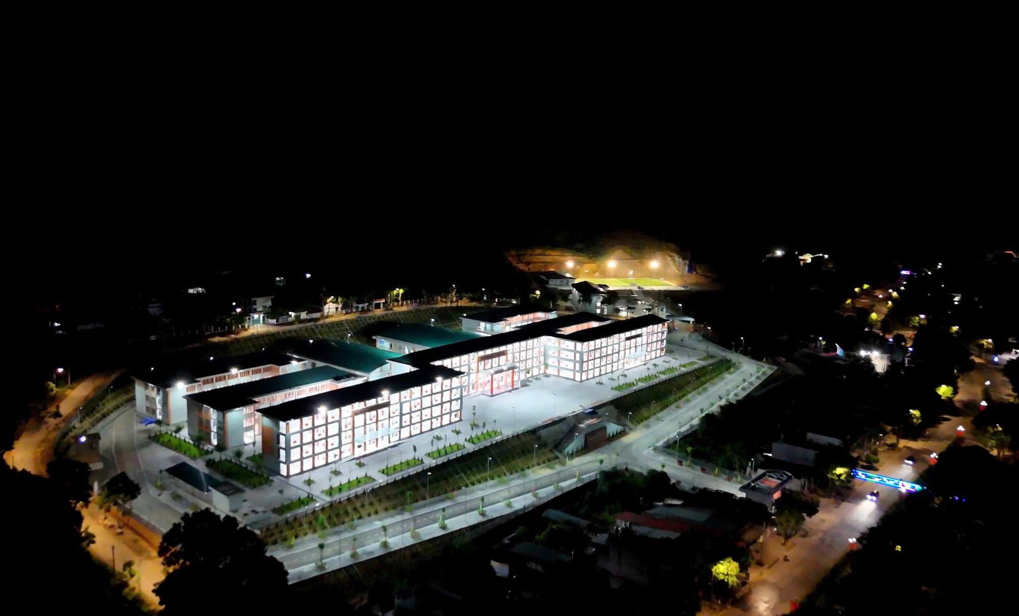Trường biên giới PetroVietnam Lai Châu đã sẵn sàng cho năm học mới- Ảnh 3.