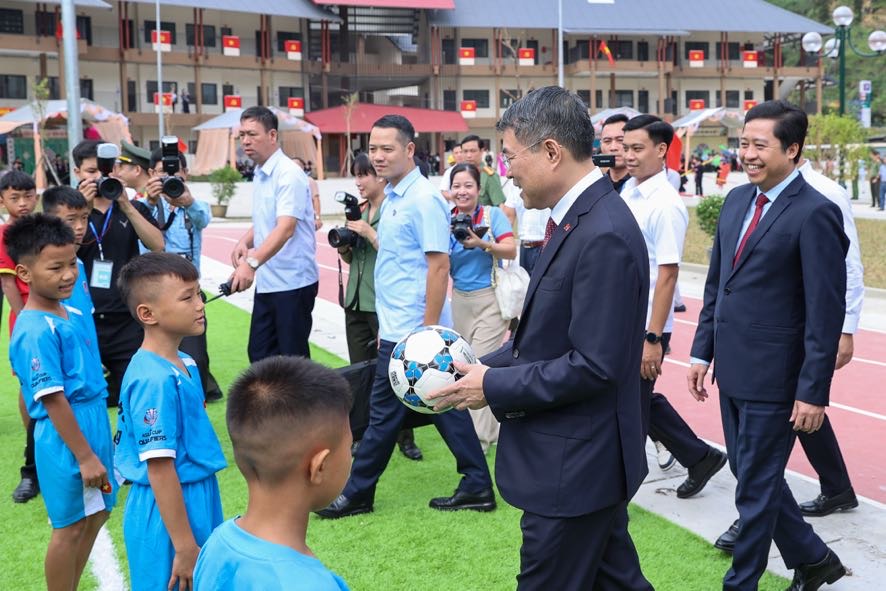 Thủ tướng: Năm học 2026-2027 sẽ mở ra giai đoạn phát triển mới của giáo dục Việt Nam- Ảnh 13.