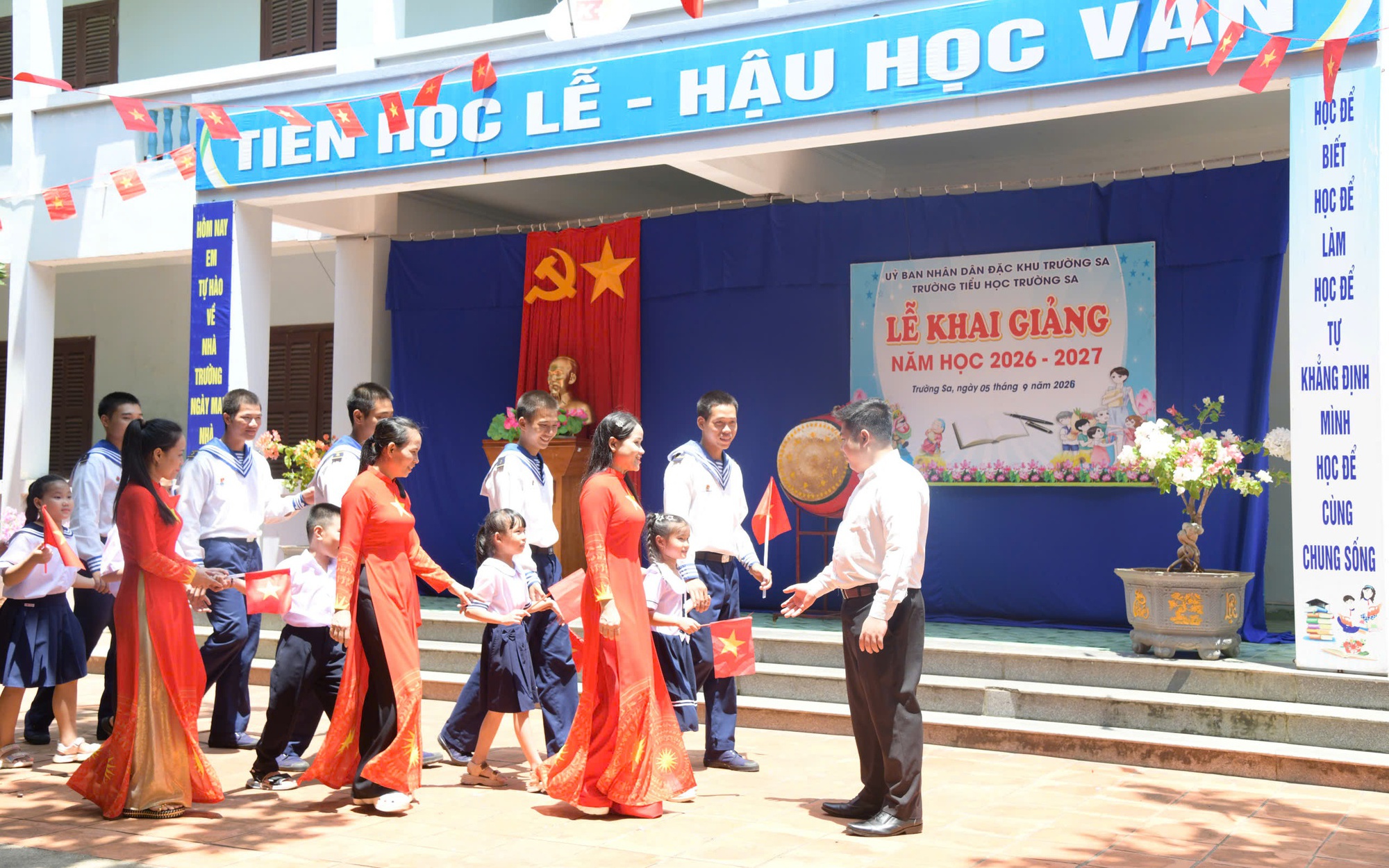 Đặc khu Trường Sa rộn ràng ngày khai giảng năm học mới 2026-2027