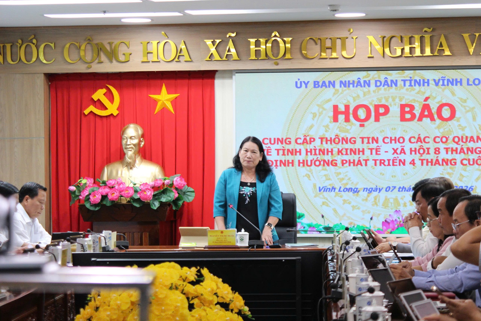 Vĩnh Long xuất siêu hơn 1.371 triệu USD, dồn lực tăng tốc 4 tháng cuối năm- Ảnh 1.