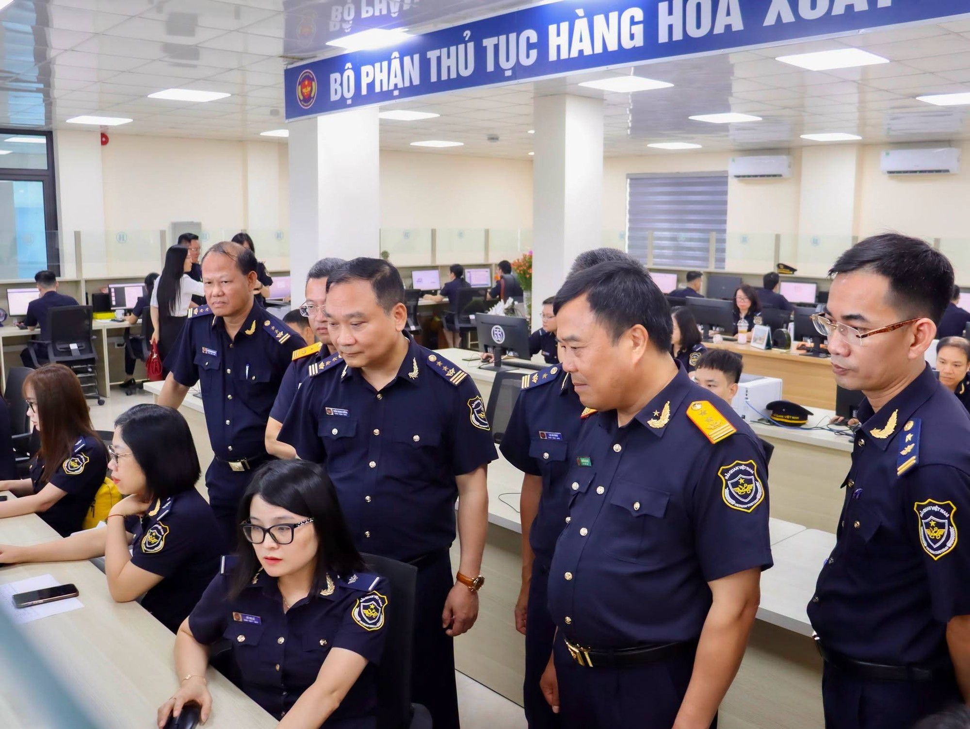 Thông quan tập trung mở đường cho Hải quan thông minh- Ảnh 4.