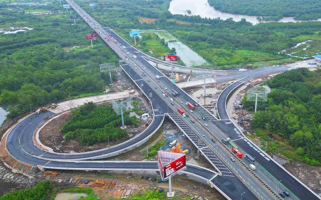 Áp dụng tiêu chuẩn nào khi thiết kế, xây dựng đường giao thông?