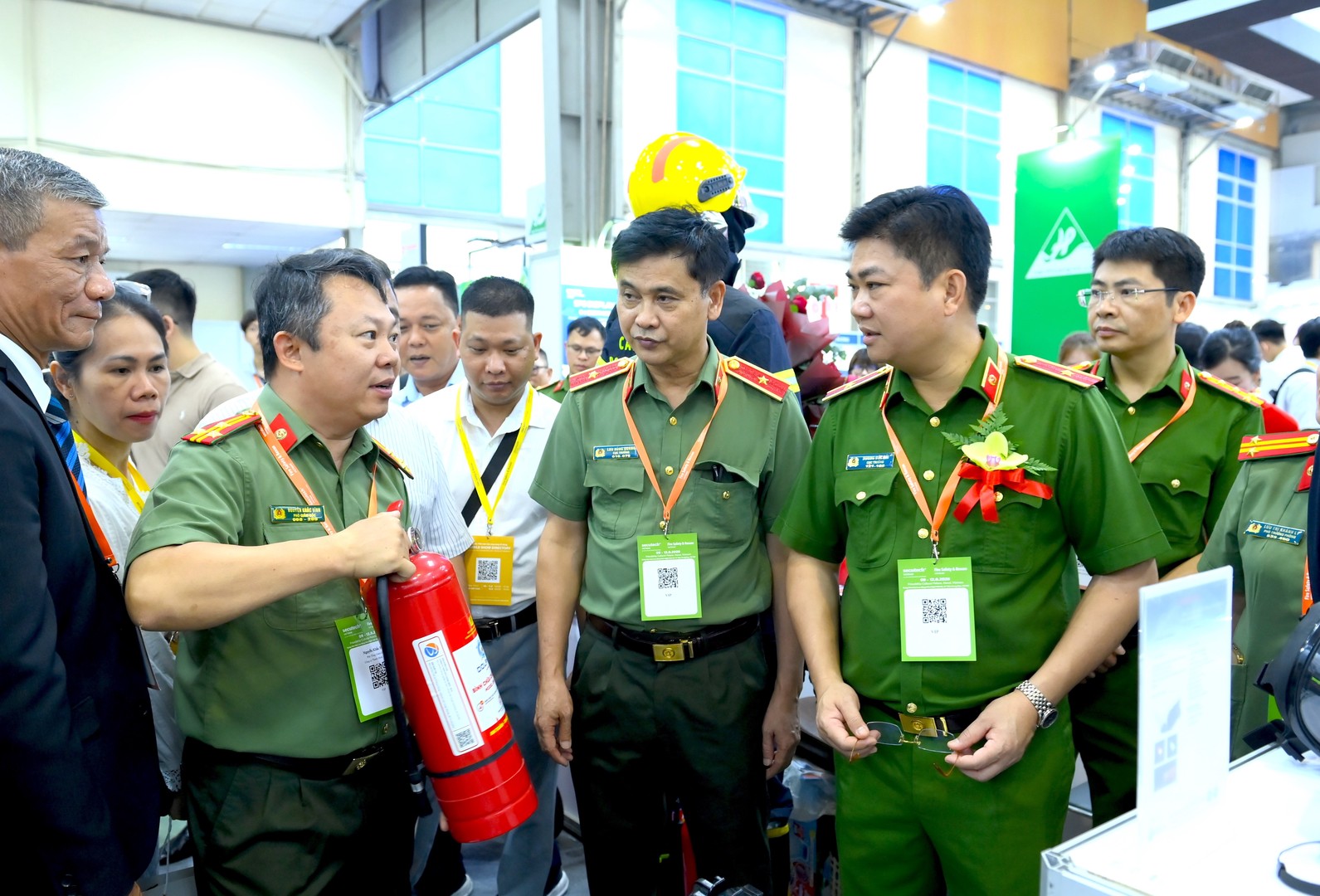 Hàng loạt công nghệ phòng cháy chữa cháy, cứu nạn hiện đại quy tụ tại Hà Nội- Ảnh 1.