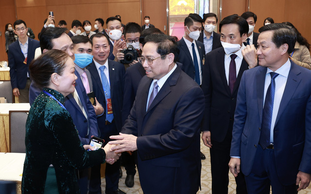 PM meets OVs joining “Xuan Que huong” program