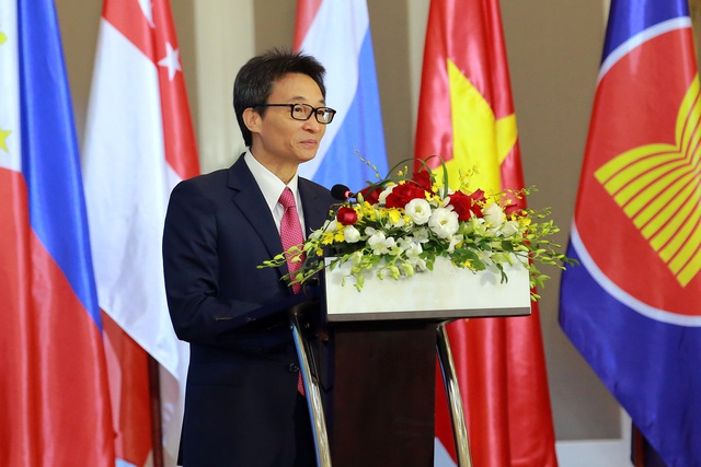 Deputy PM attends 12th ASEAN Education Ministers Meeting - Ảnh 1.