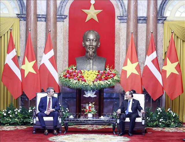 President hosts reception for Danish Crown Prince  - Ảnh 1.