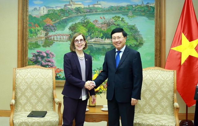 Standing Deputy PM receives Governor of Oregon - Ảnh 1.