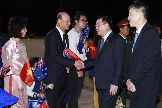 Top legislator embarks on official visit to Australia - Ảnh 2.