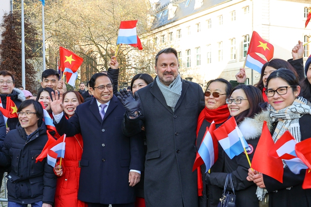 Official welcome ceremony for Prime Minister Pham Minh Chinh in Luxembourg - Ảnh 5.