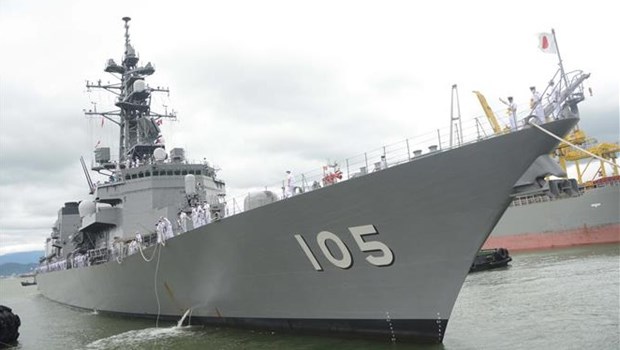Training ships of Japan Maritime Self-Defence Force visit Da Nang - Ảnh 1.