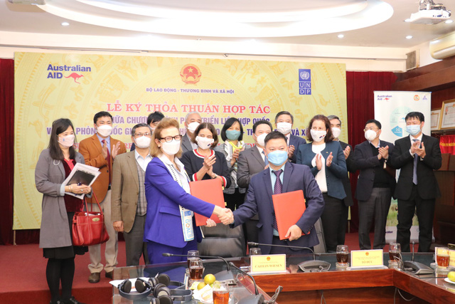 UNDP, Australia, Viet Nam renew cooperation for sustainable poverty reduction  - Ảnh 1.