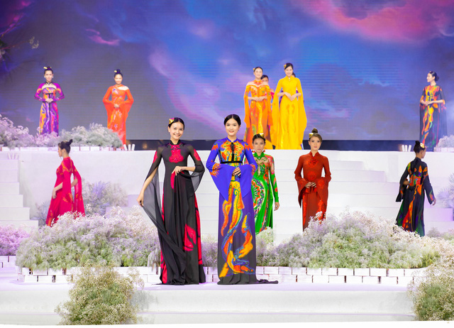 Designers introduce ao dai collections in HCM City