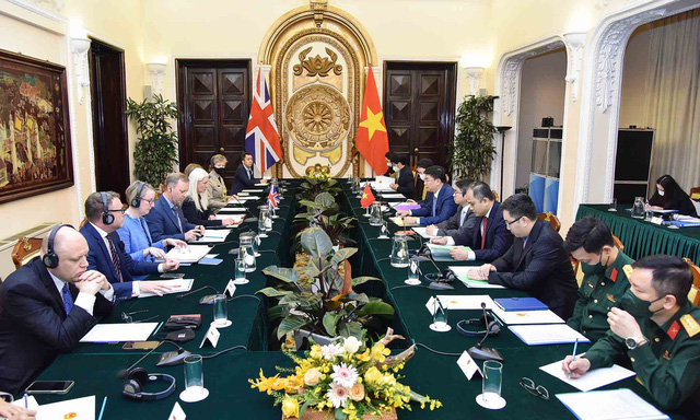 Eighth Viet Nam-UK strategic dialogue held  - Ảnh 1.