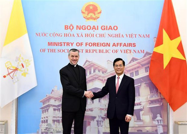 Viet Nam, Holy See vow to foster relations - Ảnh 2.