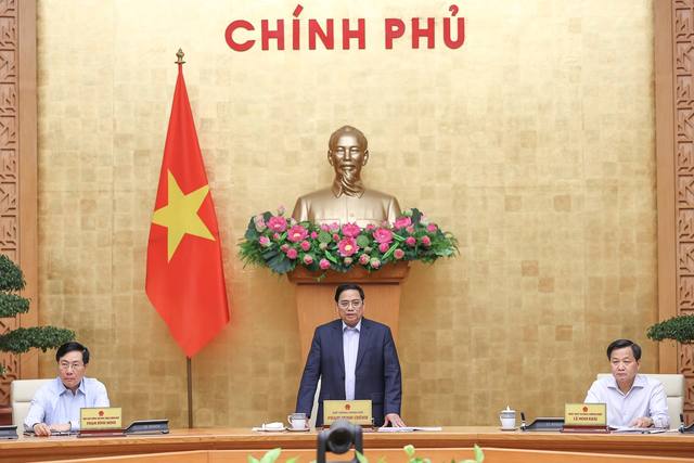 PM orders speedier socio-economic recovery program realization  - Ảnh 1.