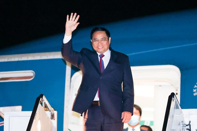 Prime Minister Pham Minh Chinh arrives in U.S. for ASEAN-U.S. Summit - Ảnh 1.