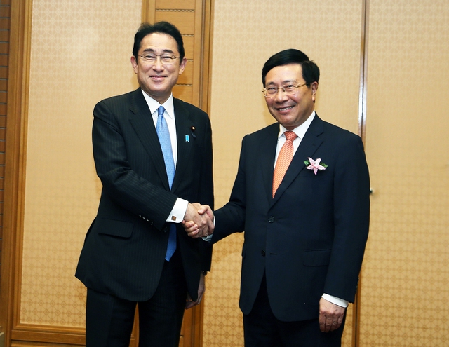 Deputy PM meets Japan’s Government, parliament leaders  - Ảnh 1.
