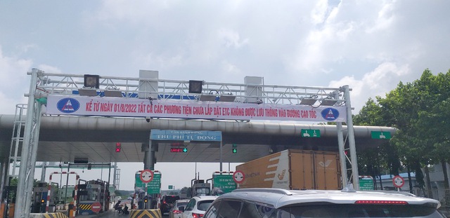 HCMC-Long Thanh-Dau Giay expy starts ETC lanes from tomorrow - Ảnh 1.