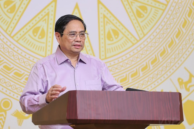 Prime Minister chairs national teleconference with enterprises  - Ảnh 1.