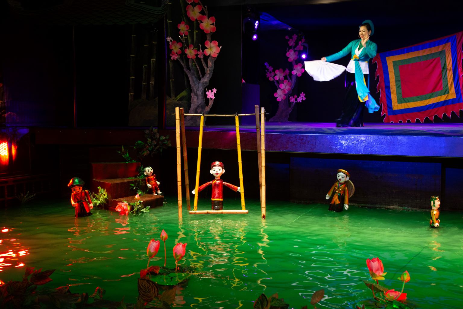 Water puppetry, a unique folk art form of Viet Nam - Ảnh 2.