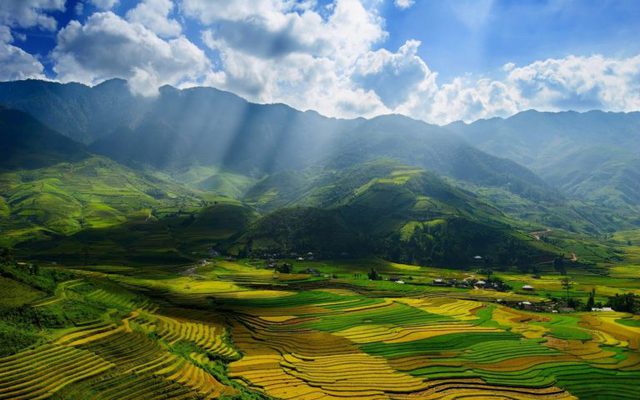 Northern midland, mountainous region heads to green, sustainable development - Ảnh 1.