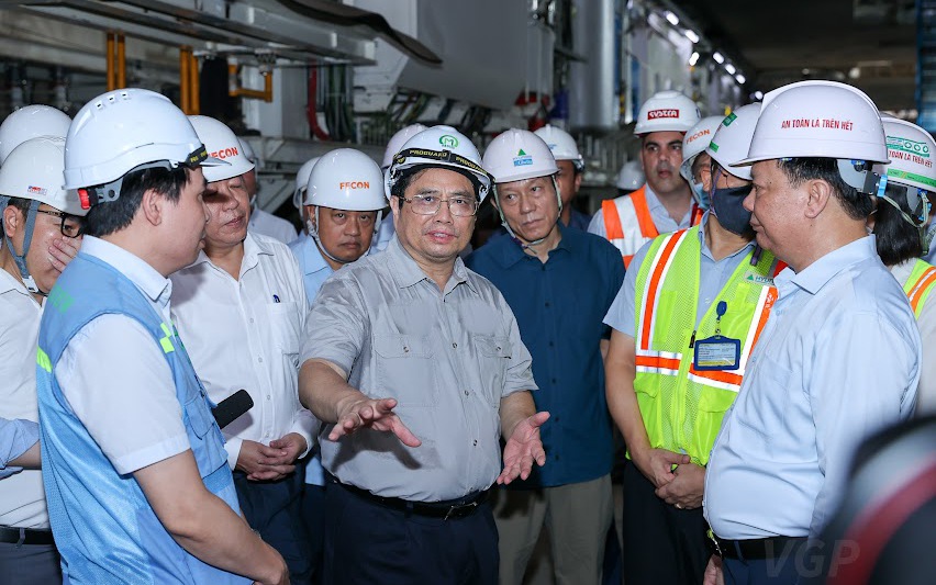 Elevated section of Ha Noi's second metro line must be completed by this year's end