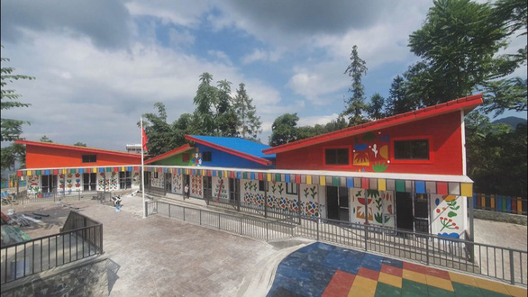 Viet Nam’s first recycled plastic-made school inaugurated - Ảnh 1.