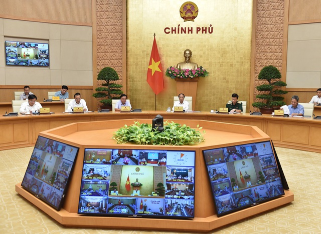 Deputy PM orders establishing interdisciplinary teams to fight IUU fishing  - Ảnh 1.