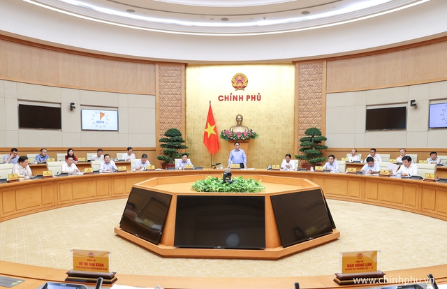 Cabinet reviews Jan-August socio-economic performance  - Ảnh 1.