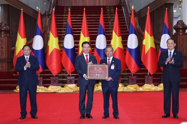 Viet Nam, Laos officially set up digital partnership  - Ảnh 1.