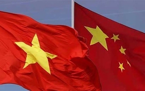 Viet Nam, China exchange congratulations on 73rd anniversary of diplomatic ties - Ảnh 1.