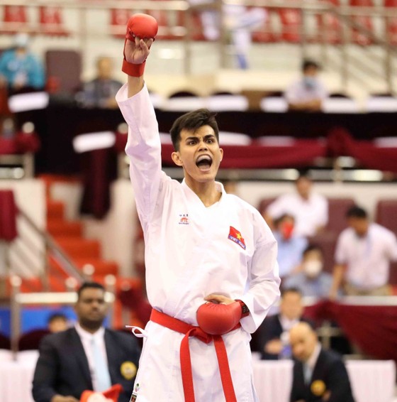 Viet Nam wins three medals on Day 14 of Asian Games - Ảnh 3.