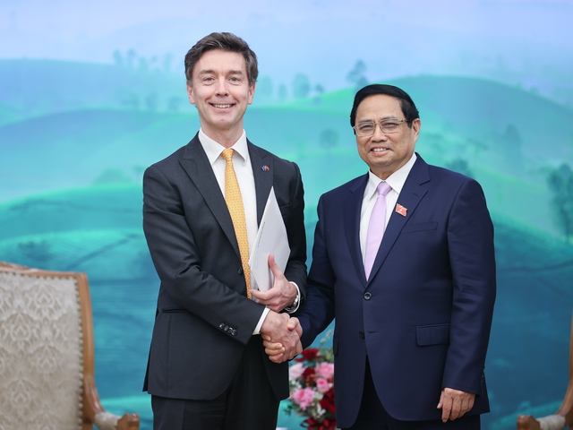 Viet Nam can pioneer in implementing EU green standards: Prime Minister- Ảnh 1.